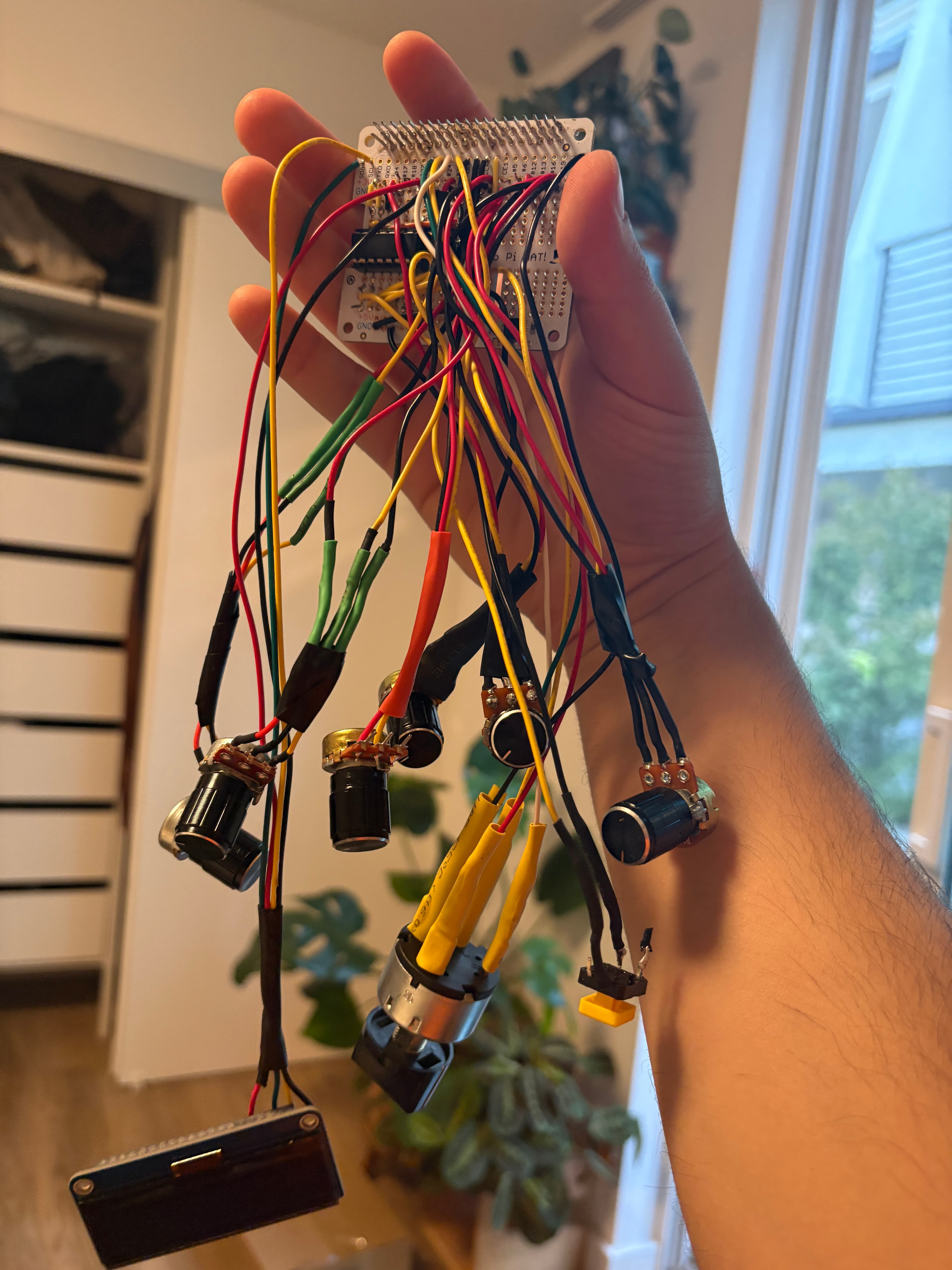 Raspberry Pi HAT wired to potentiometers